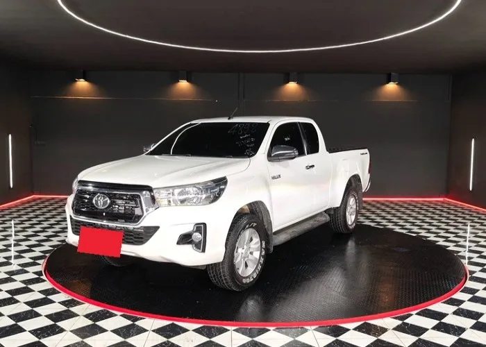 2019 Toyota Hilux Revo E · Smart Cab · 2.4 2WD AT — photo 1 of 13