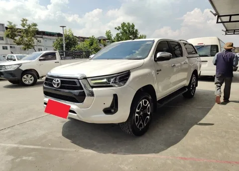 2021 Toyota Hilux Revo Hight · Double Cab · 2.8 4WD AT
