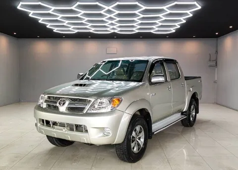 2006 Toyota Hilux Vigo E · Double Cab · 2.5 4WD MT