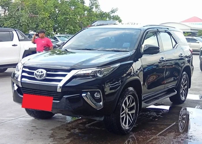 2019 Toyota Fortuner V · SUV · 2.8 4WD AT — photo 1 of 13