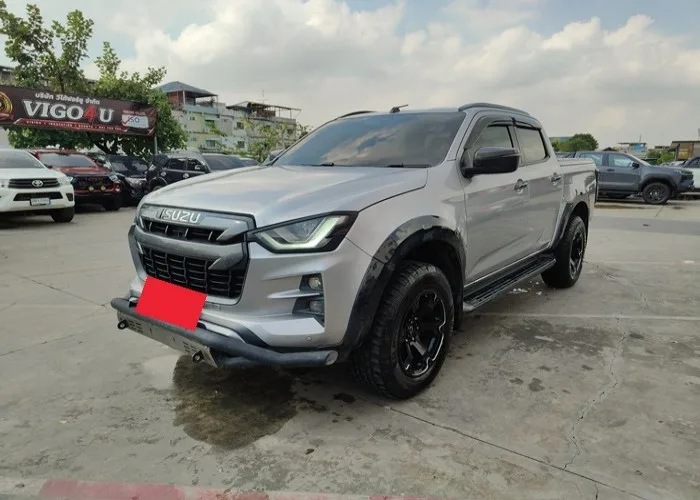 2020 Isuzu D-max M · Double Cab · 3.0 4WD AT — photo 1 of 12