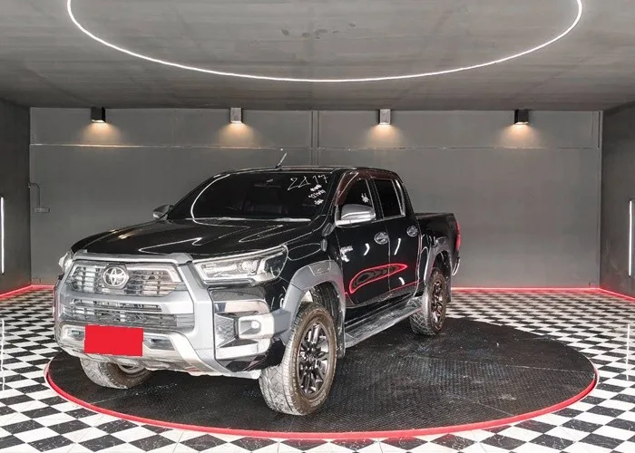 2020 Toyota Hilux Rocco Hight · Double Cab · 2.8 4WD AT — photo 1 of 16