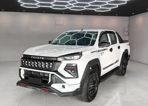2026 Toyota Hilux Travo Smart Premium · Double Cab · 2.8 2WD AT