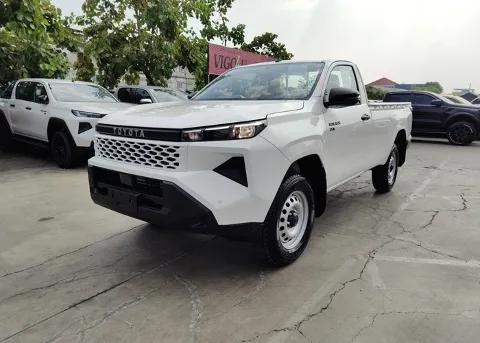 2026 Toyota Hilux Travo 4TREX · Single Cab · 2.8 4WD AT