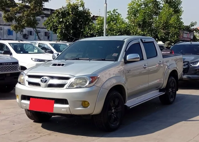 2007 Toyota Hilux Vigo E · Double Cab · 2.5 4WD MT — photo 1 of 15