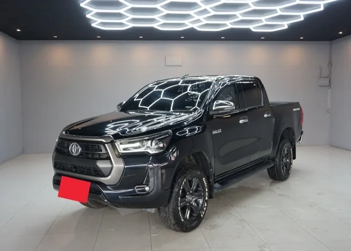 2021 Toyota Hilux Revo Mid · Double Cab · 2.4 2WD AT — photo 1 of 14