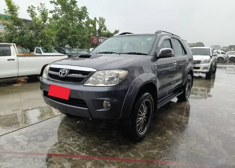 2006 Toyota Fortuner V · SUV · 3.0 4WD AT