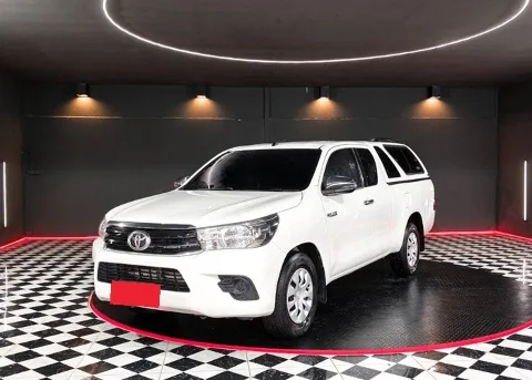 2019 Toyota Hilux Revo J · Smart Cab · 2.4 2WD AT