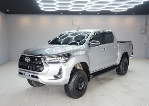 2022 Toyota Hilux Revo Hight · Double Cab · 2.8 4WD AT
