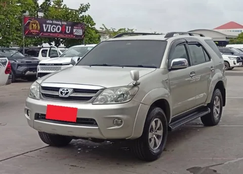 2005 Toyota Fortuner V · SUV · 2.7 4WD AT