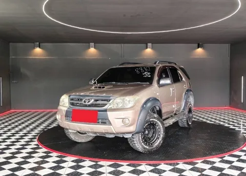 2007 Toyota Fortuner V · SUV · 3.0 4WD AT