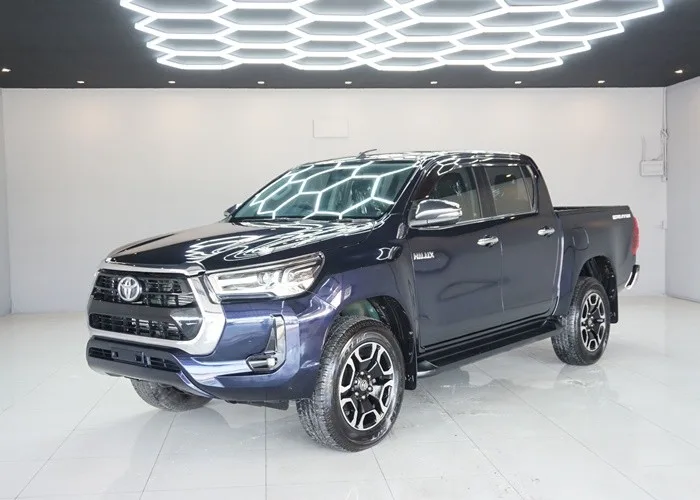 2020 Toyota Hilux Revo Hight · Double Cab · 2.4 2WD AT — photo 1 of 17