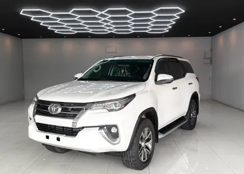 2020 Toyota Fortuner V · SUV · 2.4 4WD AT