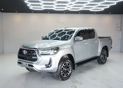 2021 Toyota Hilux Revo Hight · Double Cab · 2.8 4WD AT
