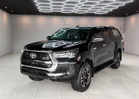 2021 Toyota Hilux Revo Hight · Double Cab · 2.8 4WD AT