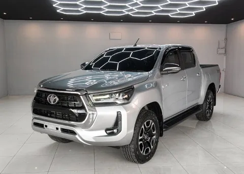 2021 Toyota Hilux Revo Hight · Double Cab · 2.8 4WD AT