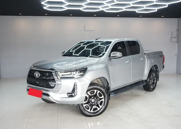 2022 Toyota Hilux Revo Hight · Double Cab · 2.8 4WD AT — photo 1 of 17