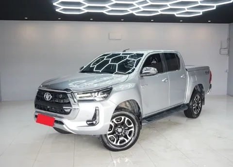 2022 Toyota Hilux Revo Hight · Double Cab · 2.8 4WD AT