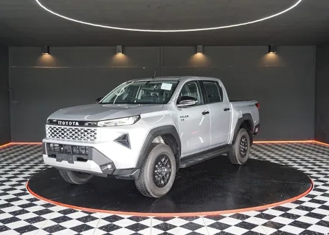 2026 Toyota Hilux Travo Premium · Double Cab · 2.8 2WD AT