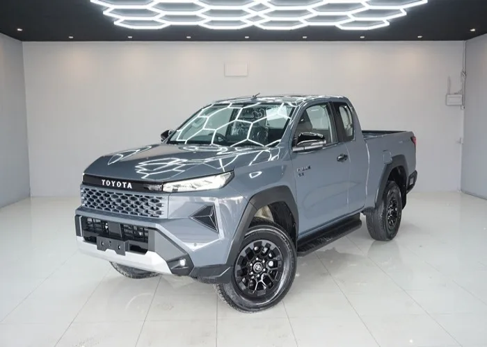 2026 Toyota Hilux Travo Premium · Smart Cab · 2.8 2WD AT — photo 1 of 13