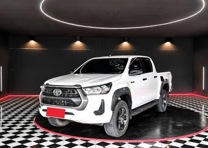 2020 Toyota Hilux Revo Entry · Double Cab · 2.4 2WD AT — photo 1 of 15