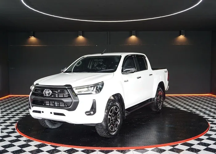 2020 Toyota Hilux Revo Mid · Double Cab · 2.4 4WD MT — photo 1 of 16
