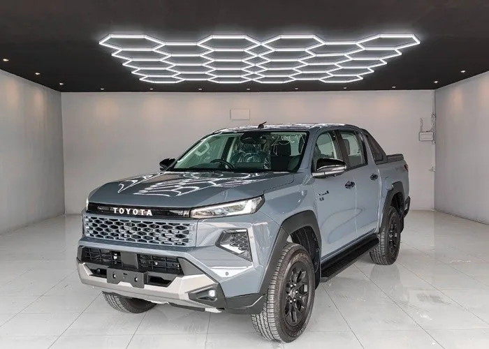 2026 Toyota Hilux Travo Overland Plus · Double Cab · 2.8 4WD AT — photo 1 of 18