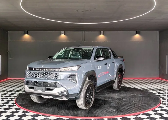 2026 Toyota Hilux Travo Overland Plus · Double Cab · 2.8 4WD AT — photo 1 of 18