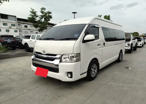 2018 Toyota Commuter Van · 3.0 2WD MT