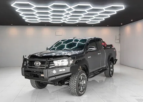 2018 Toyota Hilux Revo E · Smart Cab · 2.4 4WD AT