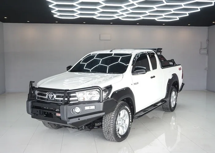 2017 Toyota Hilux Revo J · Smart Cab · 2.4 4WD AT — photo 1 of 15