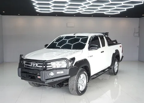 2017 Toyota Hilux Revo J · Smart Cab · 2.4 4WD AT