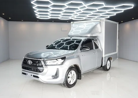 2021 Toyota Hilux Revo Mid · Smart Cab · 2.4 2WD MT