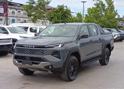 2026 Toyota Hilux Travo Overland Plus · Double Cab · 2.8 4WD AT