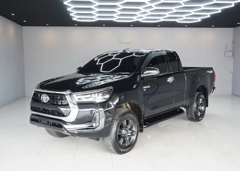 2022 Toyota Hilux Revo Mid · Smart Cab · 2.4 2WD AT