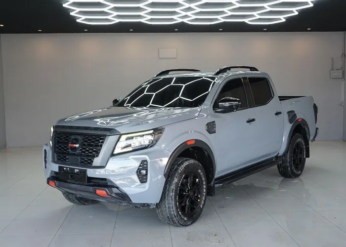 2021 Nissan Navara Double Cab · 2.3 4WD AT — photo 1 of 16