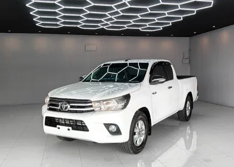 2016 Toyota Hilux Revo E · Smart Cab · 2.4 2WD MT