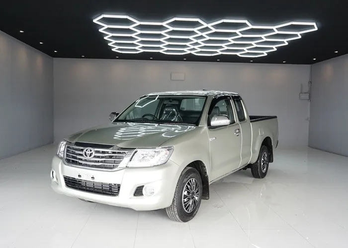 2013 Toyota Hilux Vigo J · Smart Cab · 2.7 2WD MT — photo 1 of 15