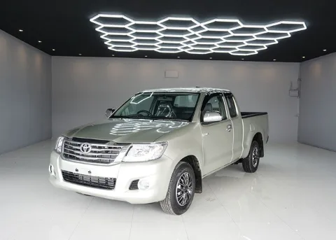 2013 Toyota Hilux Vigo J · Smart Cab · 2.7 2WD MT