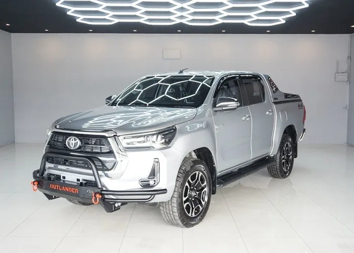 2021 Toyota Hilux Revo Hight · Double Cab · 2.8 4WD AT — photo 1 of 17