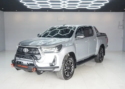 2021 Toyota Hilux Revo Hight · Double Cab · 2.8 4WD AT