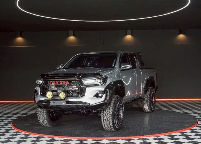 2017 Toyota Hilux Revo J · Smart Cab · 2.4 4WD AT — photo 1 of 18