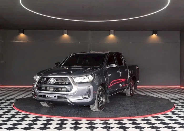 2022 Toyota Hilux Revo Entry · Double Cab · 2.4 2WD AT — photo 1 of 18