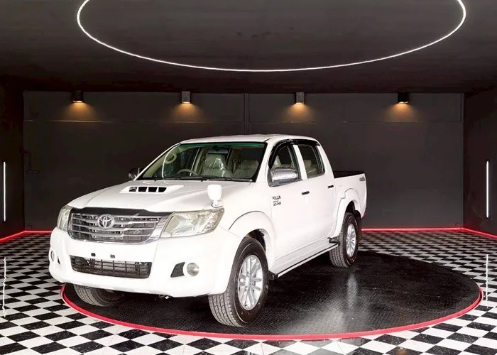 2012 Toyota Hilux Vigo G · Double Cab · 3.0 4WD MT — photo 1 of 18