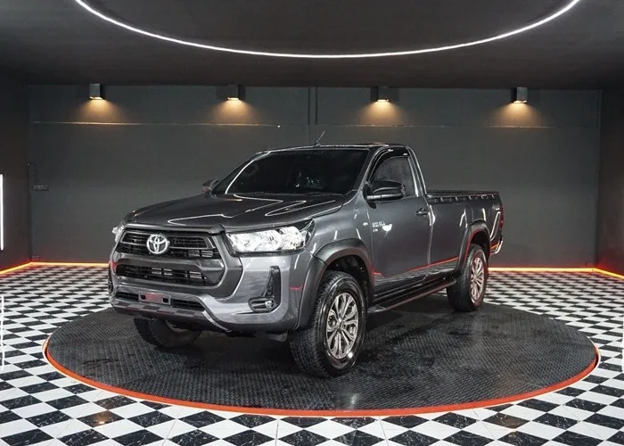 2021 Toyota Hilux Revo Entry · Single Cab · 2.8 4WD MT — photo 1 of 16