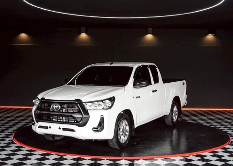 2020 Toyota Hilux Revo Mid · Smart Cab · 2.4 2WD MT