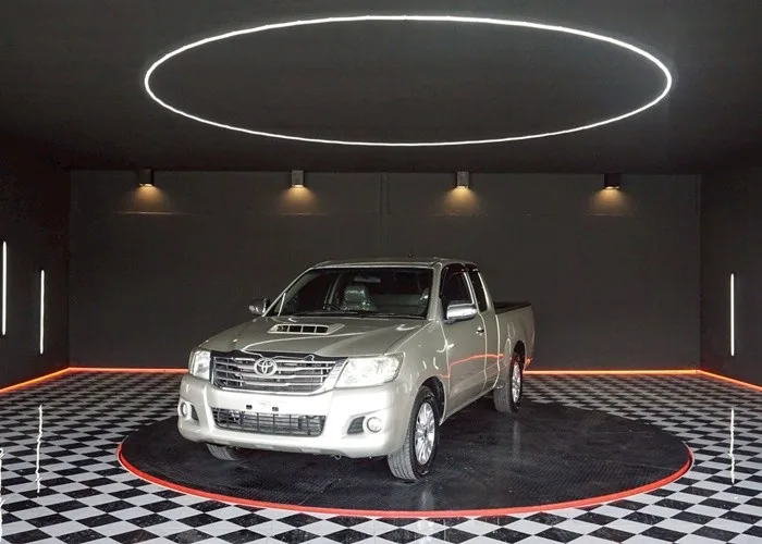 2014 Toyota Hilux Vigo J · Smart Cab · 2.5 2WD MT — photo 1 of 16