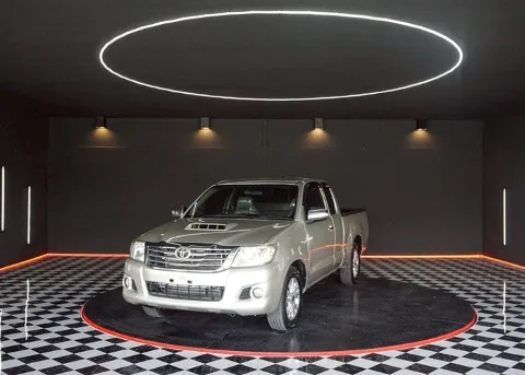2014 Toyota Hilux Vigo J · Smart Cab · 2.5 2WD MT