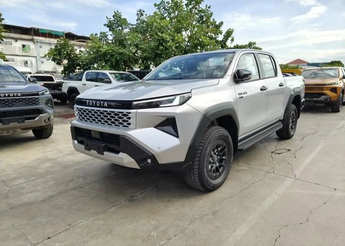 2026 Toyota Hilux Travo 4TREX Premium · Double Cab · 2.8 4WD MT — photo 1 of 15