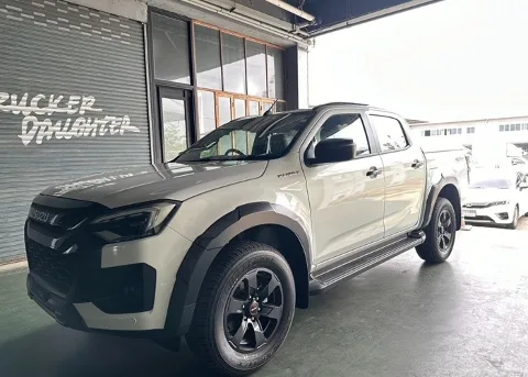 2026 Isuzu V-cross Double Cab · 3.0 4WD AT